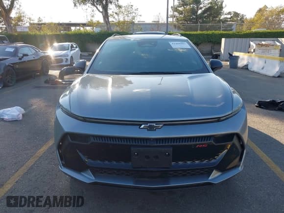 ✅ 2024 Chevrolet Equinox EV RS • VIN: 3GN7DNRP3RS235215 • Lot: 43460902. Wystawiony na IAAI z przebiegiem 13 742 mil. Bezpłatny archiwum sprzedaży aukcyjnych z USA i szczegółowy raport historii pojazdu na DreamBid. Zdjęcie 13.