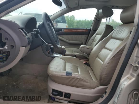 ✅ 1999 Audi A6 • VIN: WAUDA24B3XN057633 • Lot: 58340255. Listed on Copart with 173,410 mi. Free auction sales archive from the USA and detailed vehicle history report at DreamBid. Image 7.