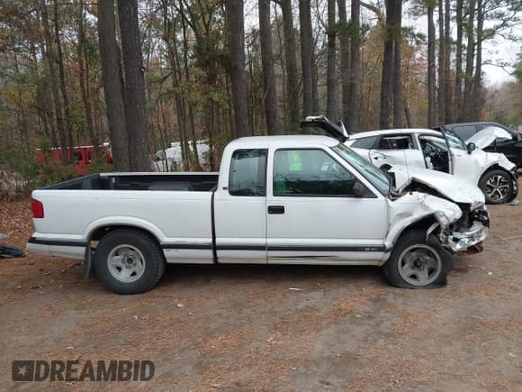 ✅ 1995 Chevrolet S-10 LS • VIN: 1GCCS19W6S8222261 • Лот: 43719949. Опубликован ранее на IAAI с пробегом 206 966 миль. Бесплатный доступ к архиву аукционных продаж из США и подробный отчёт об истории автомобиля на DreamBid. Изображение 13.