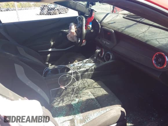 ✅ 2020 Chevrolet Camaro 1LT • VIN: 1G1FB3DS1L0107993 • Lot: 41742361. Listed on IAAI with 42,459 mi. Free auction sales archive from the USA and detailed vehicle history report at DreamBid. Image 5.