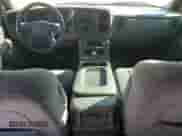 ✅ 2006 Chevrolet Silverado 1500 LT1 • VIN: 2GCEC13T761186450 • Lot: 69518144. Wystawiony na Copart z przebiegiem 128 398 mil mil. Skorzystaj z bezpłatnego archiwum sprzedaży aukcyjnych z USA i zobacz szczegółowy raport historii pojazdu na DreamBid. Zdjęcie 8.