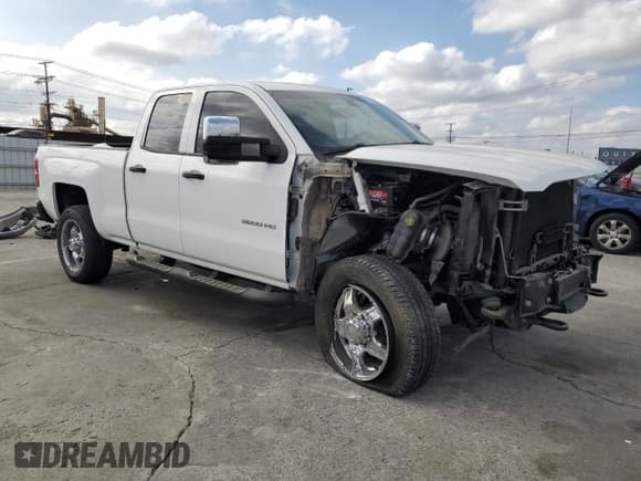 ✅ 2015 Chevrolet Silverado 2500HD Work Truck • VIN: 1GC2CUEG6FZ109404 • Лот: 82075945. Опубликован ранее на Copart с пробегом 159 816 миль. Бесплатный доступ к архиву аукционных продаж из США и подробный отчёт об истории автомобиля на DreamBid. Изображение 4.