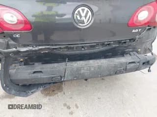 ✅ 2010 Volkswagen CC Sport • VIN: WVWML7AN2AE510107 • Lot: 43457114. Wystawiony na IAAI z przebiegiem 178 867 mil. Bezpłatny archiwum sprzedaży aukcyjnych z USA i szczegółowy raport historii pojazdu na DreamBid. Zdjęcie 6.