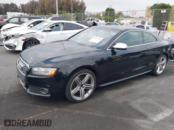✅ 2012 Audi S5 Premium Plus • VIN: WAUCVAFR9CA043502 • Lot: 42065059. Wystawiony na IAAI z przebiegiem Nie podano. Bezpłatny archiwum sprzedaży aukcyjnych z USA i szczegółowy raport historii pojazdu na DreamBid. Zdjęcie 17.