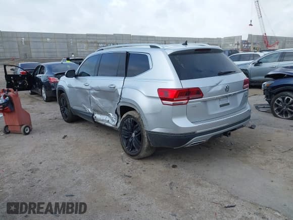 ✅ 2019 Volkswagen Atlas SEL Premium • VIN: 1V2NR2CA3KC555536 • Lot: 42529299. Listed on IAAI with 73,247 mi. Free auction sales archive from the USA and detailed vehicle history report at DreamBid. Image 3.