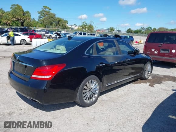 ✅ 2015 Hyundai Equus Signature • VIN: KMHGH4JH9FU095495 • Лот: 43466507. Опубликован ранее на IAAI с пробегом 188 955 миль. Бесплатный доступ к архиву аукционных продаж из США и подробный отчёт об истории автомобиля на DreamBid. Изображение 4.