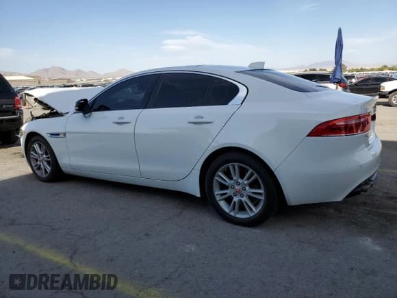 ✅ 2018 Jaguar XE • VIN: SAJAD4FN6JCP32170 • Лот: 51465115. Опубликован ранее на Copart с пробегом 79 702 миль. Бесплатный доступ к архиву аукционных продаж из США и подробный отчёт об истории автомобиля на DreamBid. Изображение 2.