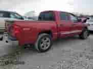 2010 Dodge Dakota Laramie z VIN 1D7RW5GP9AS217497, wystawiony jako Copart lot #84239104 z przebiegiem Nie podano mil oraz Czysty tytuł • Clean title. Historia ofert i sprzedaży dostępna na DreamBid. Obrazek 3.