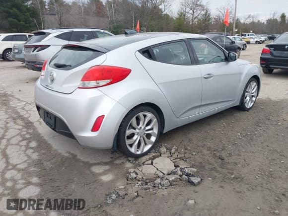 ✅ 2012 Hyundai Veloster w/Gray Int • VIN: KMHTC6AD6CU081281 • Лот: 43797427. Опубликован ранее на IAAI с пробегом 184 987 миль. Бесплатный доступ к архиву аукционных продаж из США и подробный отчёт об истории автомобиля на DreamBid. Изображение 4.