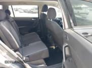 ✅ 2020 Volkswagen Tiguan S • VIN: 3VV1B7AX2LM103992 • Лот: 42618433. Опубликован ранее на IAAI с пробегом 55 172 миль. Бесплатный доступ к архиву аукционных продаж из США и подробный отчёт об истории автомобиля на DreamBid. Изображение 8.