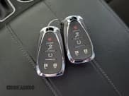 ✅ 2022 Chevrolet Traverse LT Cloth • VIN: 1GNEVGKW8NJ151257 • Lot: 42741157. Wystawiony na IAAI z przebiegiem 109 413 mil. Bezpłatny archiwum sprzedaży aukcyjnych z USA i szczegółowy raport historii pojazdu na DreamBid. Zdjęcie 1.