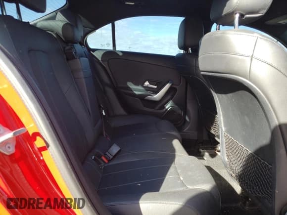 ✅ 2019 Mercedes-Benz A 220 • VIN: WDD3G4EBXKW020739 • Лот: 79150923. Опубликован ранее на Copart с пробегом 48 324 миль. Бесплатный доступ к архиву аукционных продаж из США и подробный отчёт об истории автомобиля на DreamBid. Изображение 11.