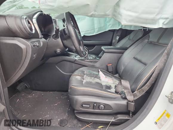 2019 Chevrolet Blazer Premier with VIN 3GNKBFRS7KS672585, listed as a Copart auction lot 67810665 with Not provided miles and Salvage title. Bid and sale history available at DreamBid. Image 7.