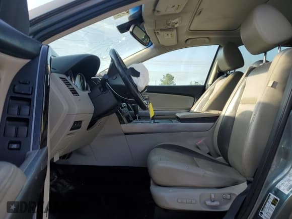 ✅ 2010 Mazda CX-9 Sport • VIN: JM3TB2MA5A0208082 • Лот: 51832015. Опубликован ранее на Copart с пробегом 158 208 миль. Бесплатный доступ к архиву аукционных продаж из США и подробный отчёт об истории автомобиля на DreamBid. Изображение 7.