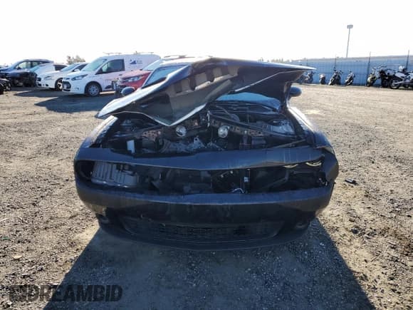 ✅ 2019 Dodge Challenger SXT • VIN: 2C3CDZAG5KH752104 • Lot: 39530284. Wystawiony na Copart z przebiegiem 19 157 mil. Bezpłatny archiwum sprzedaży aukcyjnych z USA i szczegółowy raport historii pojazdu na DreamBid. Zdjęcie 5.