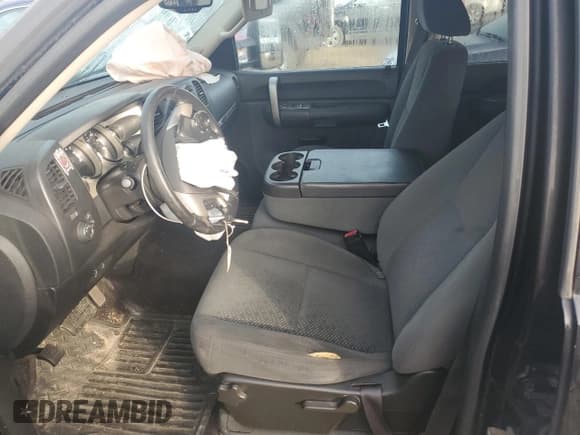 ✅ 2008 Chevrolet Silverado 2500HD Work Truck • VIN: 1GCHK23K58F189985 • Lot: 72391694. Wystawiony na Copart z przebiegiem 191 767 mil. Bezpłatny archiwum sprzedaży aukcyjnych z USA i szczegółowy raport historii pojazdu na DreamBid. Zdjęcie 7.