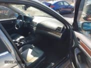 ✅ 2003 BMW 3 Series 330xi • VIN: WBAEW534X3PN31070 • Лот: 41776406. Опубликован ранее на IAAI с пробегом 176 383 миль. Бесплатный доступ к архиву аукционных продаж из США и подробный отчёт об истории автомобиля на DreamBid. Изображение 5.