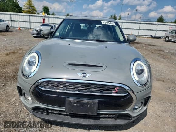 ✅ 2018 MINI Clubman Cooper S • VIN: WMWLN9C5XJ2E51324 • Lot: 65135425. Listed on Copart with 84,780 mi. Free auction sales archive from the USA and detailed vehicle history report at DreamBid. Image 5.
