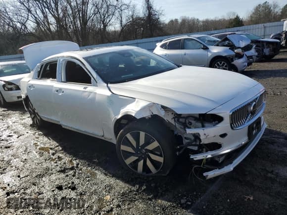 ✅ 2024 Volvo S90 Recharge Plug-In Hybrid Ultimate • VIN: LVYH60AF9RP401077 • Лот: 80315544. Опубликован ранее на Copart с пробегом 248 миль. Бесплатный доступ к архиву аукционных продаж из США и подробный отчёт об истории автомобиля на DreamBid. Изображение 4.