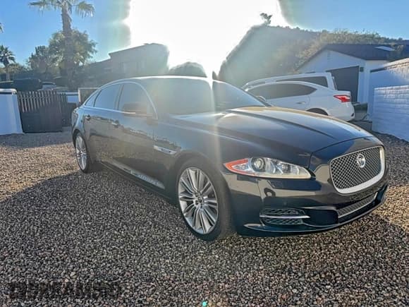 ✅ 2012 Jaguar XJ Supercharged • VIN: SAJWA2GE5CMV27826 • Lot: 96837005. Listed on Copart with 82,747 mi. Free auction sales archive from the USA and detailed vehicle history report at DreamBid. Image 1.
