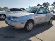 ✅ 2002 Volkswagen Cabriolet GLS • VIN: 3VWCC21VX2M806998 • Lot: 89440235. Wystawiony na Copart z przebiegiem 88 709 mil. Bezpłatny archiwum sprzedaży aukcyjnych z USA i szczegółowy raport historii pojazdu na DreamBid. Zdjęcie 1.