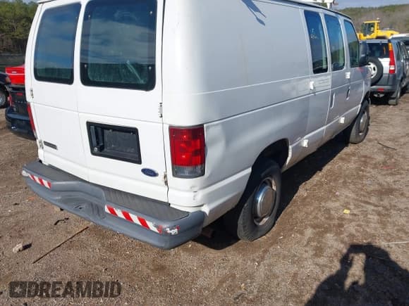 ✅ 2006 Ford Econoline Cargo • VIN: 1FTNE24W06HA95137 • Лот: 43041470. Опубликован ранее на IAAI с пробегом 217 285 миль. Бесплатный доступ к архиву аукционных продаж из США и подробный отчёт об истории автомобиля на DreamBid. Изображение 4.