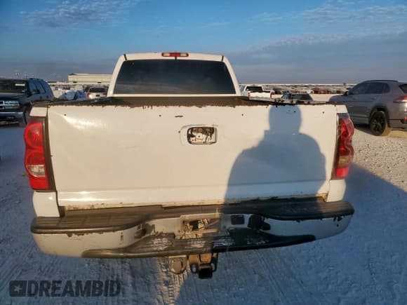 ✅ 2005 Chevrolet Silverado 2500HD LT • VIN: 1GCHC23U05F842166 • Lot: 84545635. Listed on Copart with Not provided. Free auction sales archive from the USA and detailed vehicle history report at DreamBid. Image 6.