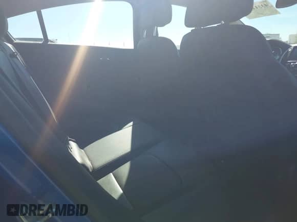 2017 Chevrolet Cruze Premier z VIN 3G1BF6SM6HS570740, wystawiony jako IAAI lot #43311391 z przebiegiem 77 877 mil mil oraz . Historia ofert i sprzedaży dostępna na DreamBid. Obrazek 8.