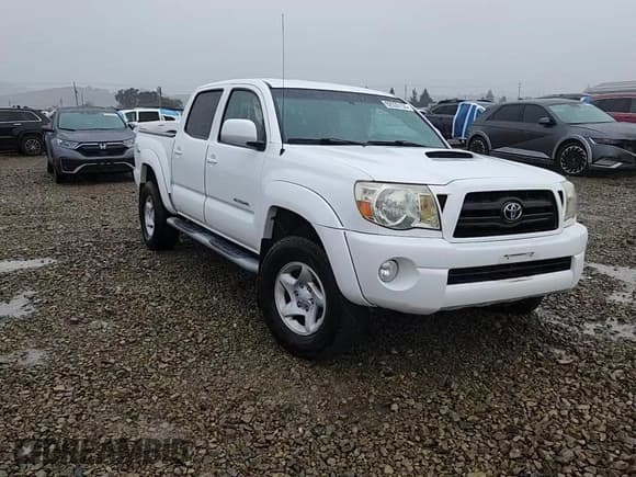 ✅ 2007 Toyota Tacoma PreRunner • VIN: 5TEJU62N57Z375512 • Лот: 92935155. Опубликован ранее на Copart с пробегом 159 531 миль. Бесплатный доступ к архиву аукционных продаж из США и подробный отчёт об истории автомобиля на DreamBid. Изображение 13.