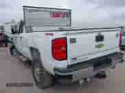 2019 Chevrolet Silverado 2500HD Work Truck z VIN 2GC2KREG7K1109849, wystawiony jako IAAI lot #41929119 z przebiegiem 168 182 mil mil oraz . Historia ofert i sprzedaży dostępna na DreamBid. Obrazek 3.