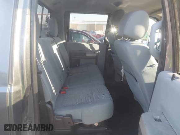 ✅ 2015 Ford F-250 Lariat • VIN: 1FT7W2BT6FED40510 • Lot: 43360638. Wystawiony na IAAI z przebiegiem 250 719 mil. Bezpłatny archiwum sprzedaży aukcyjnych z USA i szczegółowy raport historii pojazdu na DreamBid. Zdjęcie 8.