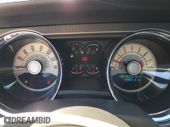 ✅ 2010 Ford Mustang GT • VIN: 1ZVBP8CH1A5100226 • Lot: 82384655. Wystawiony na Copart z przebiegiem 159 561 mil. Bezpłatny archiwum sprzedaży aukcyjnych z USA i szczegółowy raport historii pojazdu na DreamBid. Zdjęcie 9.