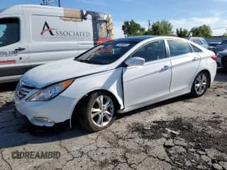 ✅ 2012 Hyundai Sonata Limited • VIN: 5NPEC4AC7CH371290 • Lot: 70786045. Listed on Copart with 121,847 mi. Free auction sales archive from the USA and detailed vehicle history report at DreamBid. Image 1.