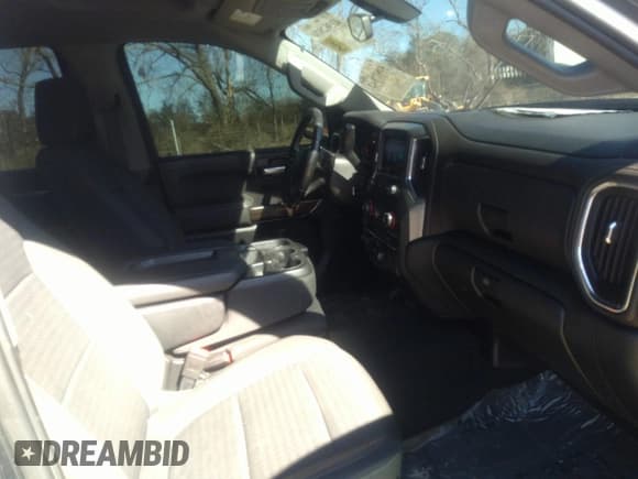 ✅ 2020 Chevrolet Silverado 1500 RST • VIN: 1GCUYEEL6LZ264236 • Lot: 41617642. Wystawiony na IAAI z przebiegiem 127 123 mil. Bezpłatny archiwum sprzedaży aukcyjnych z USA i szczegółowy raport historii pojazdu na DreamBid. Zdjęcie 5.