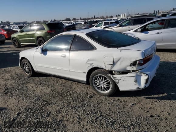 ✅ 2000 Acura Integra LS • VIN: JH4DC4453YS012986 • Lot: 42871895. Listed on Copart with 216,297 mi. Free auction sales archive from the USA and detailed vehicle history report at DreamBid. Image 2.