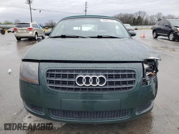 ✅ 2003 Audi TT • VIN: TRUTC28N131009858 • Lot: 49041755. Wystawiony na Copart z przebiegiem 50 148 mil. Bezpłatny archiwum sprzedaży aukcyjnych z USA i szczegółowy raport historii pojazdu na DreamBid. Zdjęcie 5.