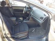 ✅ 2017 Hyundai Elantra SE • VIN: KMHD84LF2HU386020 • Lot: 43299369. Listed on IAAI with 147,817 mi. Free auction sales archive from the USA and detailed vehicle history report at DreamBid. Image 5.