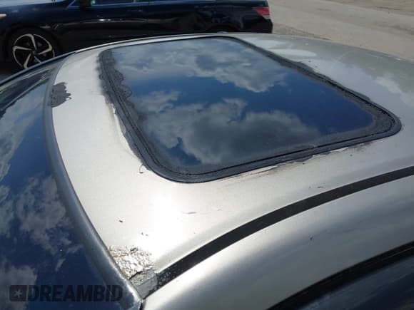 ✅ 2002 Honda Civic • VIN: 1HGEM21682L107793 • Lot: 42553259. Wystawiony na IAAI z przebiegiem 223 359 mil. Bezpłatny archiwum sprzedaży aukcyjnych z USA i szczegółowy raport historii pojazdu na DreamBid. Zdjęcie 15.