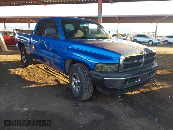 ✅ 1998 Dodge 1500 • VIN: 1B7HC13Z4WJ172187 • Lot: 43825274. Wystawiony na IAAI z przebiegiem 184 337 mil. Bezpłatny archiwum sprzedaży aukcyjnych z USA i szczegółowy raport historii pojazdu na DreamBid. Zdjęcie 1.