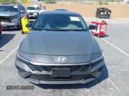 ✅ 2025 Hyundai Elantra SEL Sport • VIN: KMHLM4DG7SU020513 • Lot: 43218775. Listed on IAAI with 5,390 mi. Free auction sales archive from the USA and detailed vehicle history report at DreamBid. Image 12.