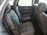 ✅ 2021 Buick Enclave Avenir • VIN: 5GAEVCKW9MJ238456 • Lot: 65512035. Wystawiony na Copart z przebiegiem 42 851 mil. Bezpłatny archiwum sprzedaży aukcyjnych z USA i szczegółowy raport historii pojazdu na DreamBid. Zdjęcie 10.