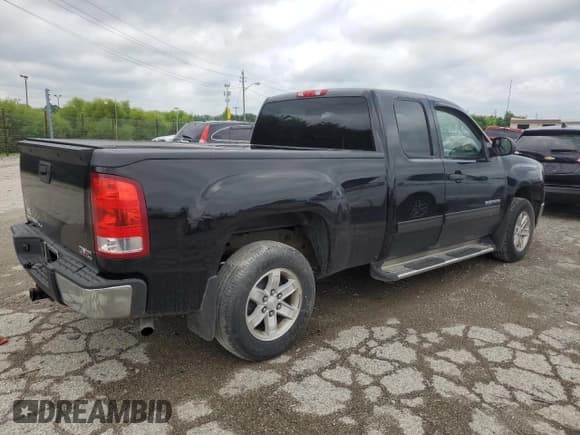 ✅ 2013 GMC Sierra 1500 SLE • VIN: 1GTR1VE07DZ299207 • Lot: 64427205. Wystawiony na Copart z przebiegiem 102 048 mil. Bezpłatny archiwum sprzedaży aukcyjnych z USA i szczegółowy raport historii pojazdu na DreamBid. Zdjęcie 3.