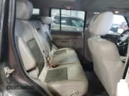 ✅ 2006 Jeep Commander Limited • VIN: 1J8HG58296C143451 • Lot: 81015025. Wystawiony na Copart z przebiegiem 167 932 mil. Bezpłatny archiwum sprzedaży aukcyjnych z USA i szczegółowy raport historii pojazdu na DreamBid. Zdjęcie 11.