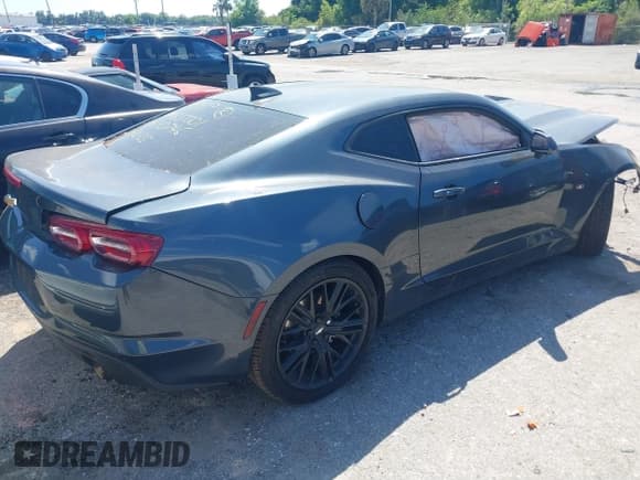 ✅ 2021 Chevrolet Camaro 1LS • VIN: 1G1FB1RX7M0110746 • Lot: 41890788. Wystawiony na IAAI z przebiegiem Nie podano. Bezpłatny archiwum sprzedaży aukcyjnych z USA i szczegółowy raport historii pojazdu na DreamBid. Zdjęcie 4.