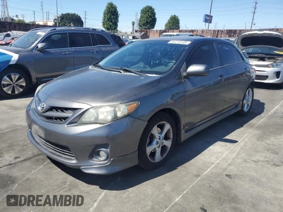✅ 2013 Toyota Corolla L • VIN: 5YFBU4EE7DP121614 • Lot: 84218145. Listed on Copart with 135,440 mi. Free auction sales archive from the USA and detailed vehicle history report at DreamBid. Image 1.