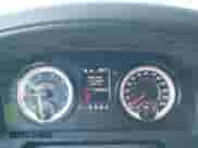 2017 Ram 1500 SLT z VIN 1C6RR6GG4HS676025, wystawiony jako IAAI lot #43585212 z przebiegiem 95 645 mil mil oraz . Historia ofert i sprzedaży dostępna na DreamBid. Obrazek 7.