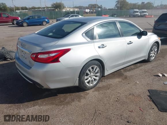 ✅ 2017 Nissan Altima SR • VIN: 1N4AL3AP1HC215489 • Lot: 43587237. Listed on IAAI with 74,718 mi. Free auction sales archive from the USA and detailed vehicle history report at DreamBid. Image 4.