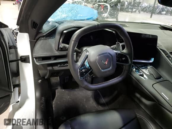 ✅ 2024 Chevrolet Corvette 2LT • VIN: 1G1YB2D4XR5122833 • Lot: 88783495. Wystawiony na Copart z przebiegiem 3 875 mil. Bezpłatny archiwum sprzedaży aukcyjnych z USA i szczegółowy raport historii pojazdu na DreamBid. Zdjęcie 6.