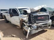 ✅ 2018 GMC Sierra 2500HD • VIN: 1GT12REG3JF158100 • Lot: 87925645. Wystawiony na Copart z przebiegiem Nie podano. Bezpłatny archiwum sprzedaży aukcyjnych z USA i szczegółowy raport historii pojazdu na DreamBid. Zdjęcie 4.