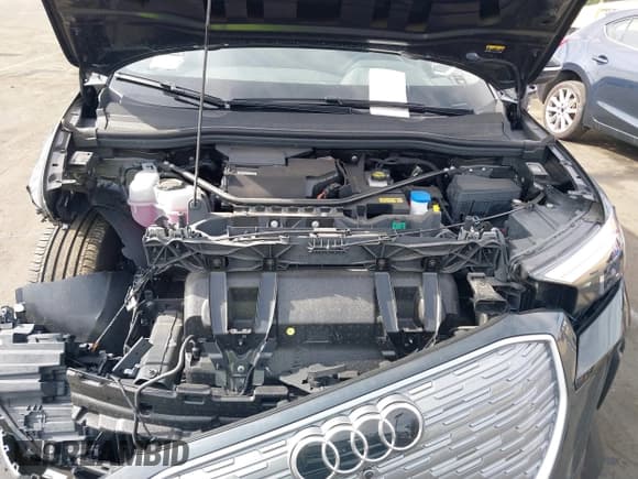 ✅ 2023 Audi Q4 e-tron • VIN: WA1ACBFZXPP068282 • Lot: 41442980. Listed on IAAI with 15,570 mi. Free auction sales archive from the USA and detailed vehicle history report at DreamBid. Image 10.